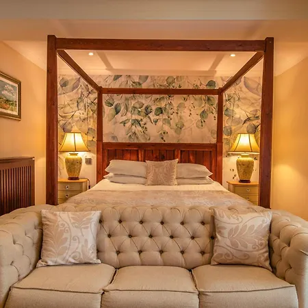 Hollins Hall Hotel, Golf & Country Club Bradford  Extérieur photo