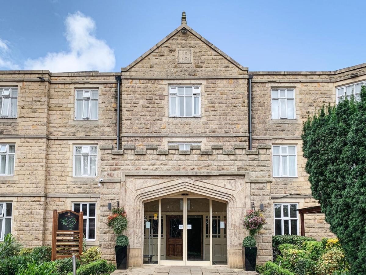 Hollins Hall Hotel, Golf & Country Club 4*