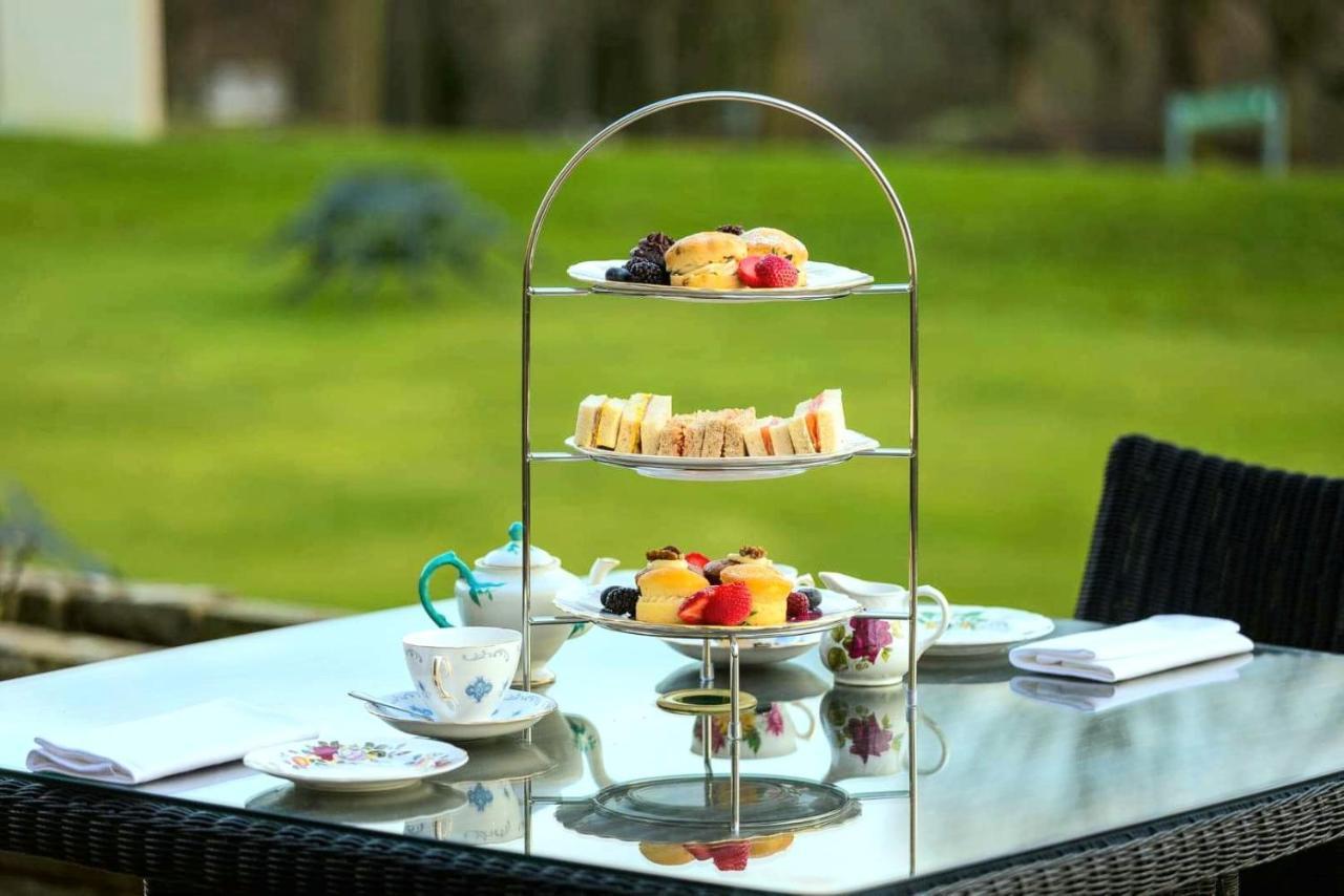 Hollins Hall Hotel, Golf & Country Club Bradford (West Yorkshire)