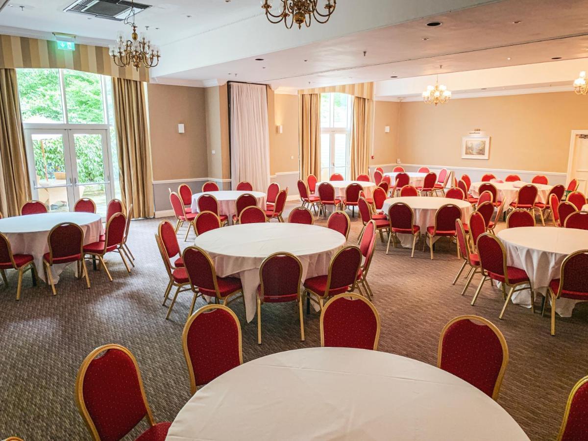 Hollins Hall Hotel, Golf & Country Club Hotel 4*