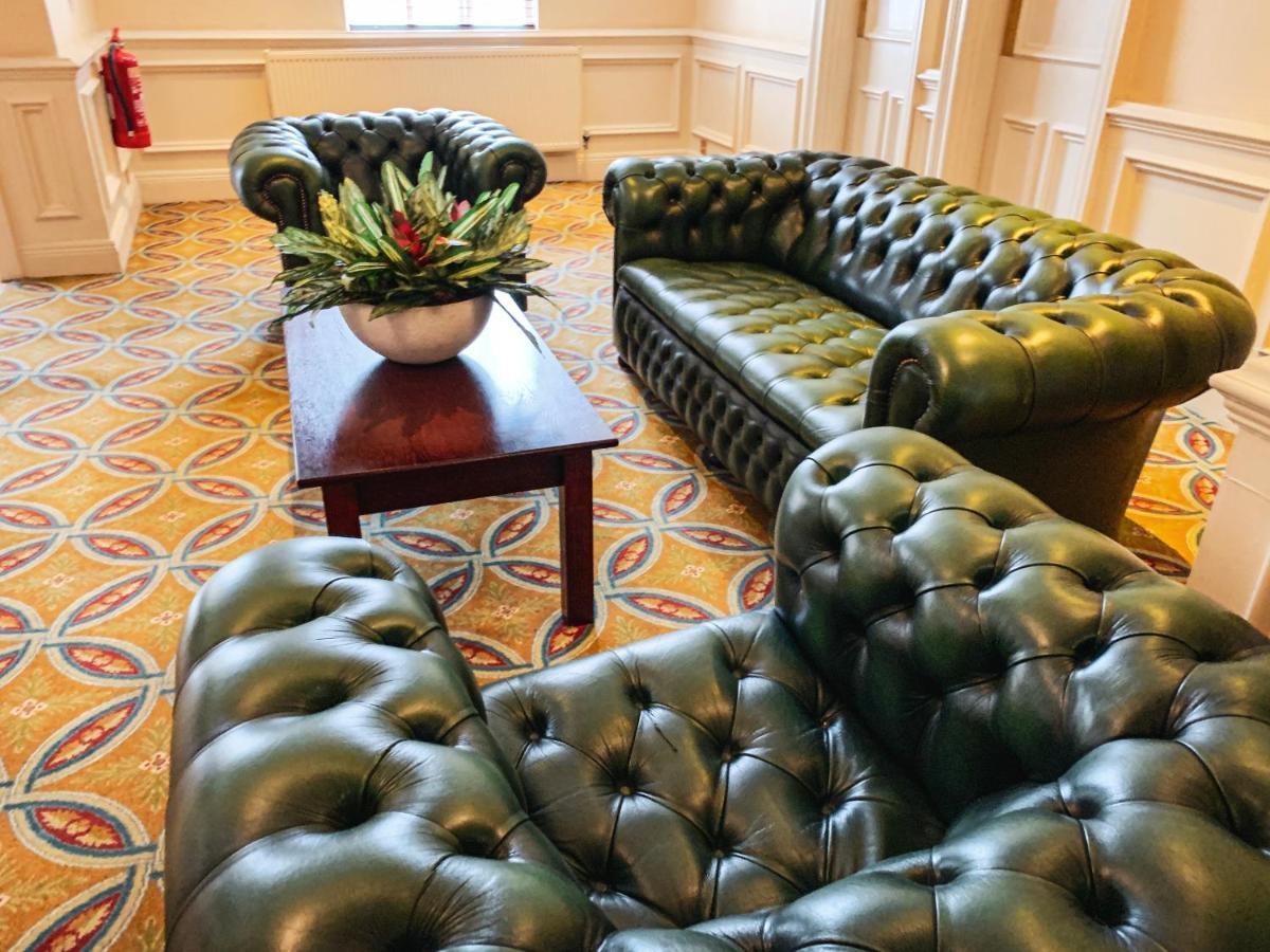 Hollins Hall Hotel, Golf & Country Club Bradford (West Yorkshire)